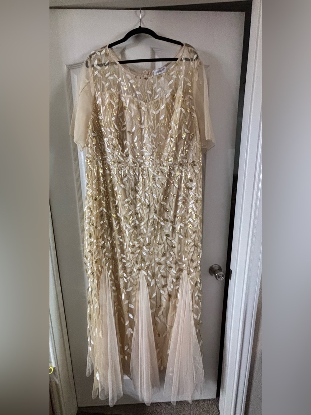 Faeriesty Floral Sequin Maxi Dress Gold & Cream NWT